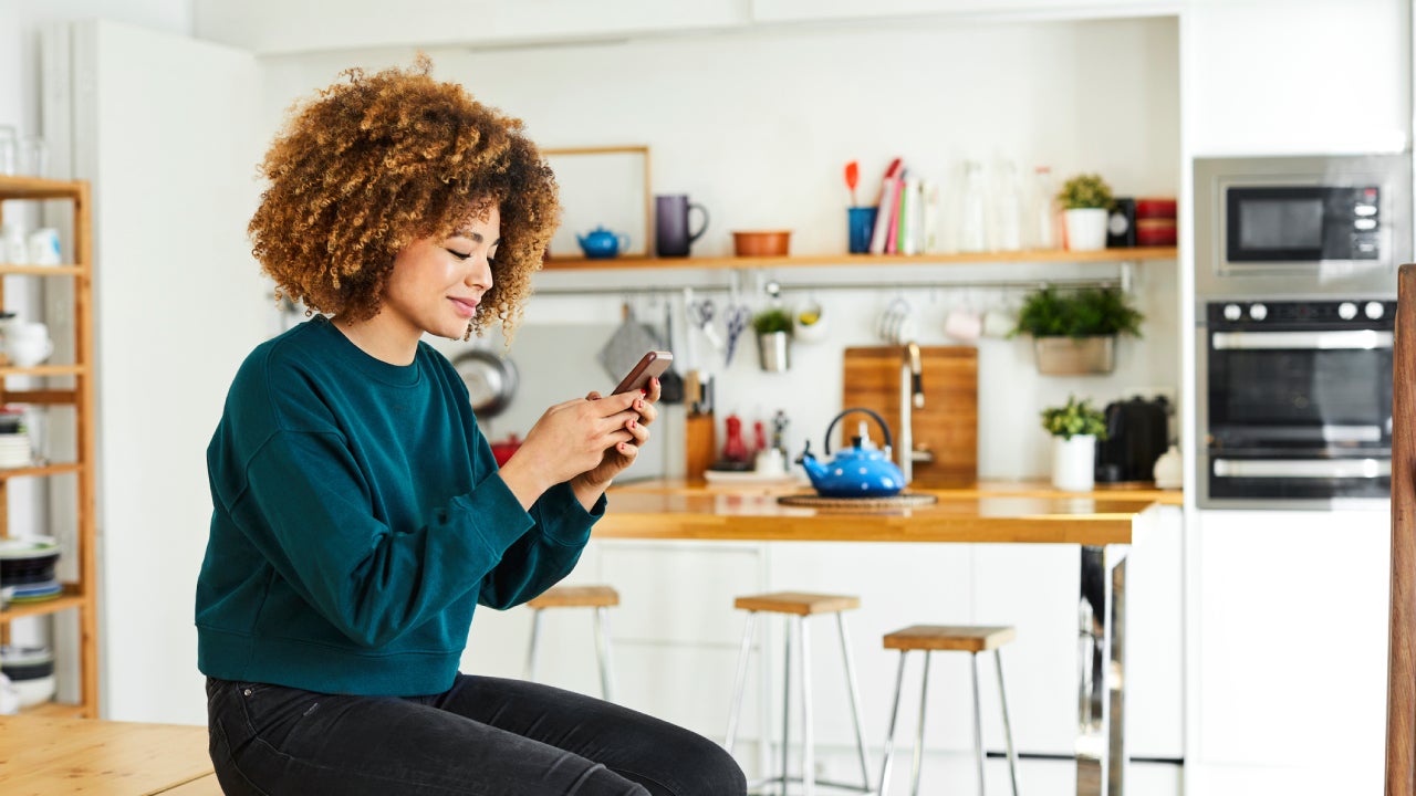woman using her smartphone